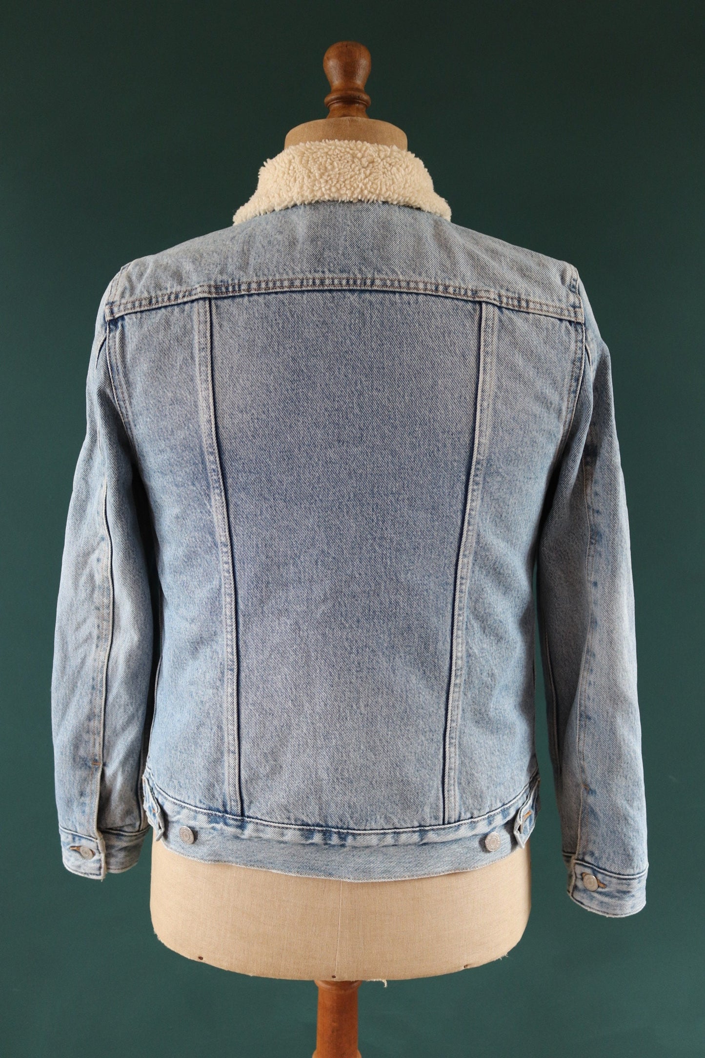 Vintage Levis Levi Strauss shearling sherpa lined mid blue denim trucker jacket red tab small e 38" chest workwear