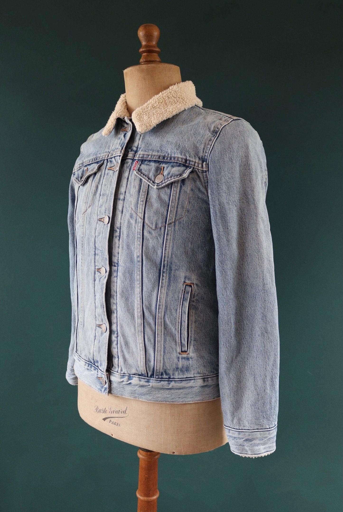 Vintage Levis Levi Strauss shearling sherpa lined mid blue denim trucker jacket red tab small e 38" chest workwear