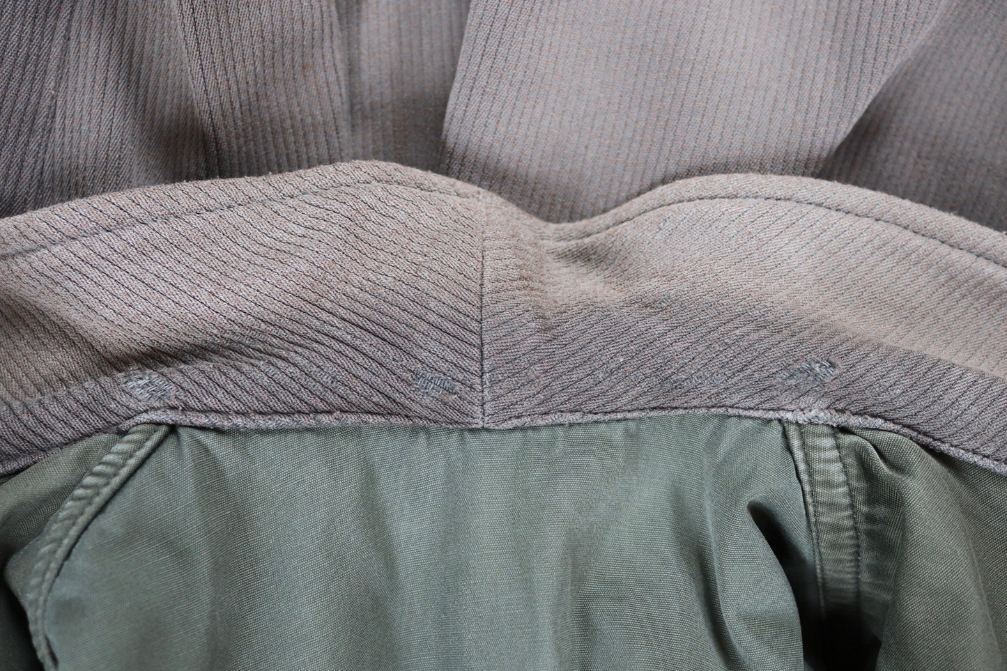 Vintage French workwear jacket 1960s 1970s grey taupe coutil pique corduroy hunting work 43” chest venery animal scene buttons