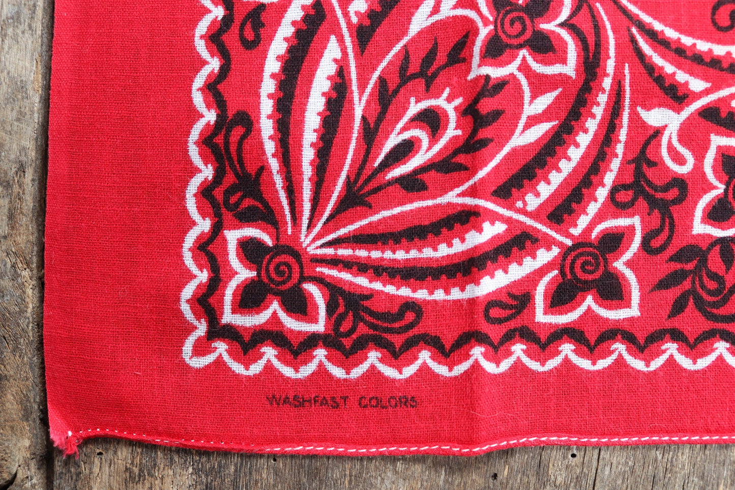 Vintage 1960s 60s turkey red printed bandana pocket square neckerchief 16” x 15.5” cotton color colour fast workwear