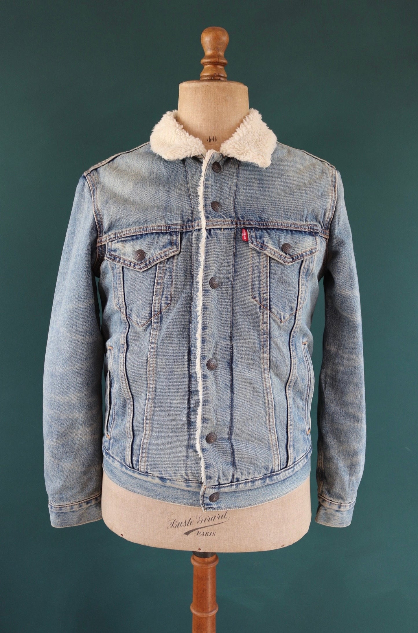 Vintage Levis Levi Strauss shearling sherpa lined mid blue denim trucker jacket red tab small e 40" chest workwear