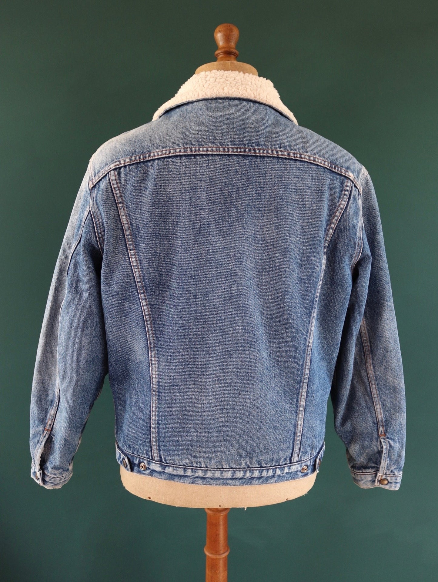 Vintage 1980s 80s Levis Levi Strauss 70608 shearling sherpa lined mid blue denim trucker jacket red tab small e 46" chest workwear