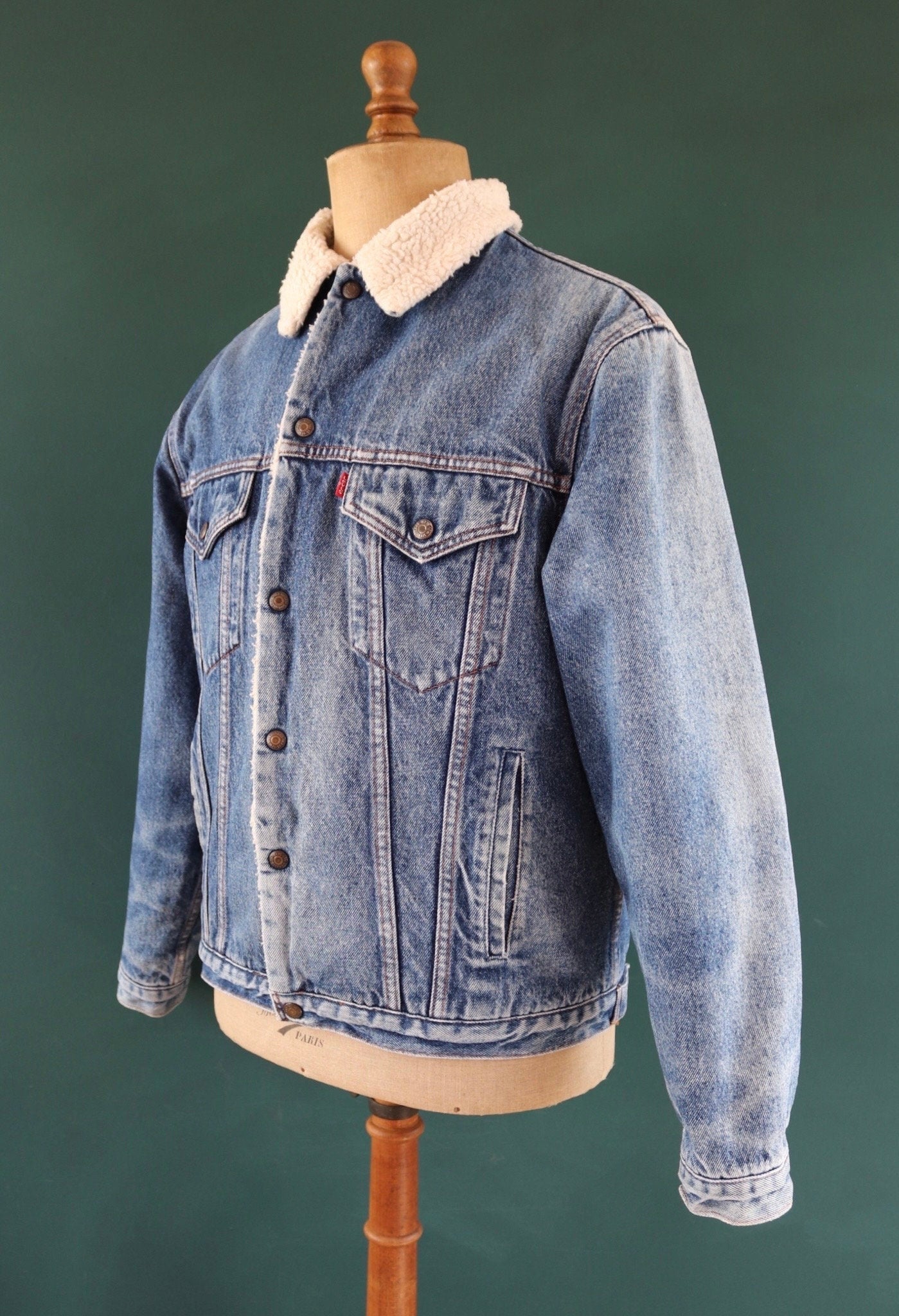 Vintage 1980s 80s Levis Levi Strauss 70608 shearling sherpa lined mid blue denim trucker jacket red tab small e 46" chest workwear