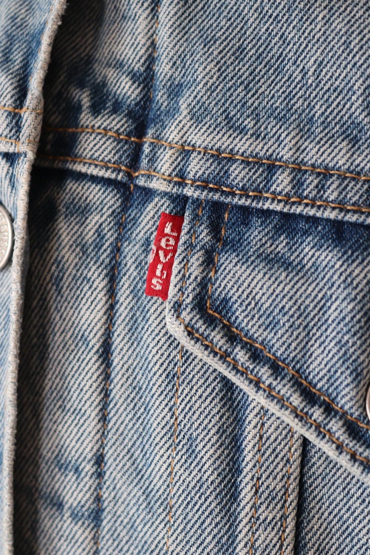 Vintage Levis Levi Strauss shearling sherpa lined mid blue denim trucker jacket red tab small e 38" chest workwear