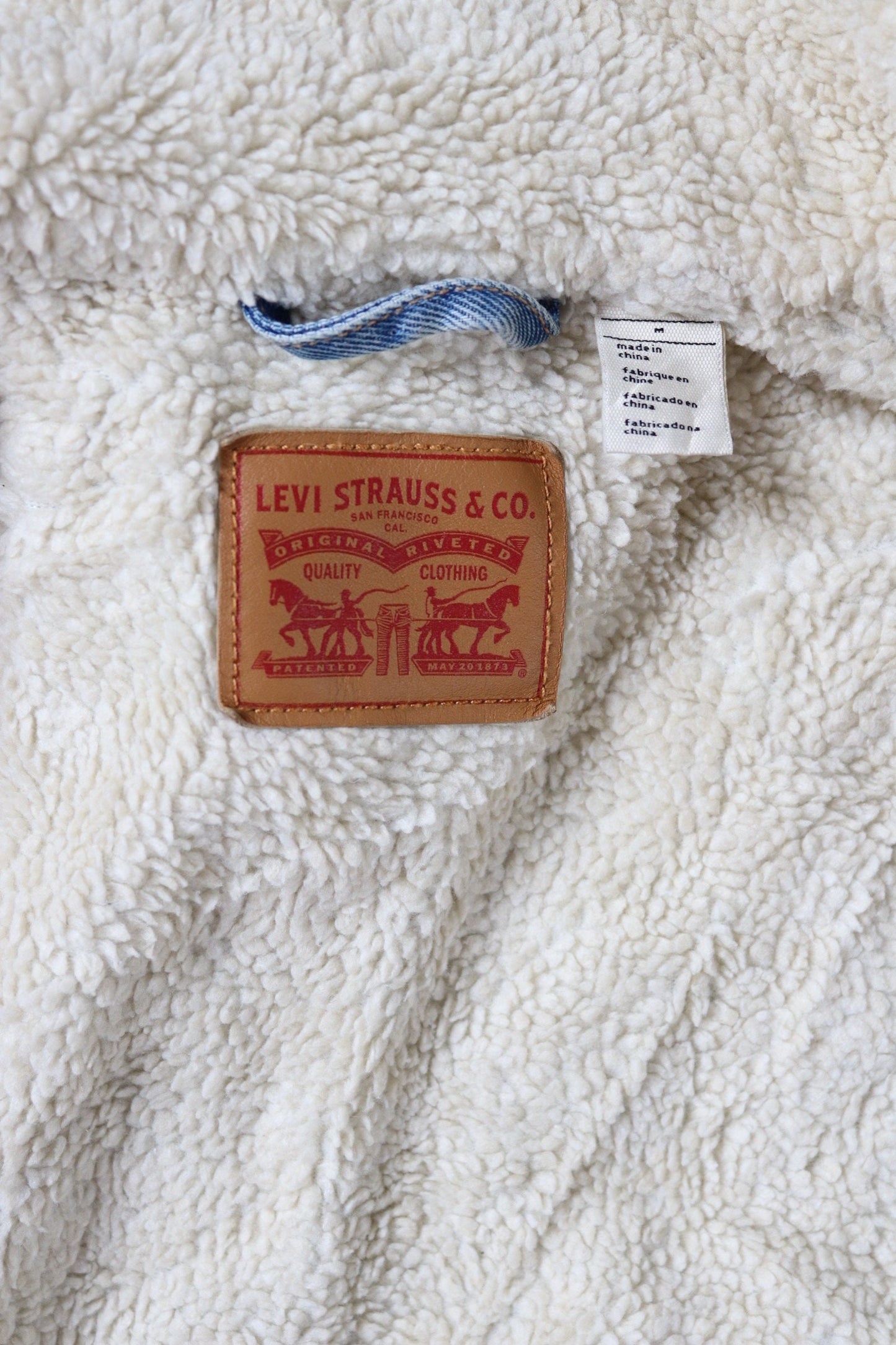 Vintage Levis Levi Strauss shearling sherpa lined mid blue denim trucker jacket red tab small e 38" chest workwear