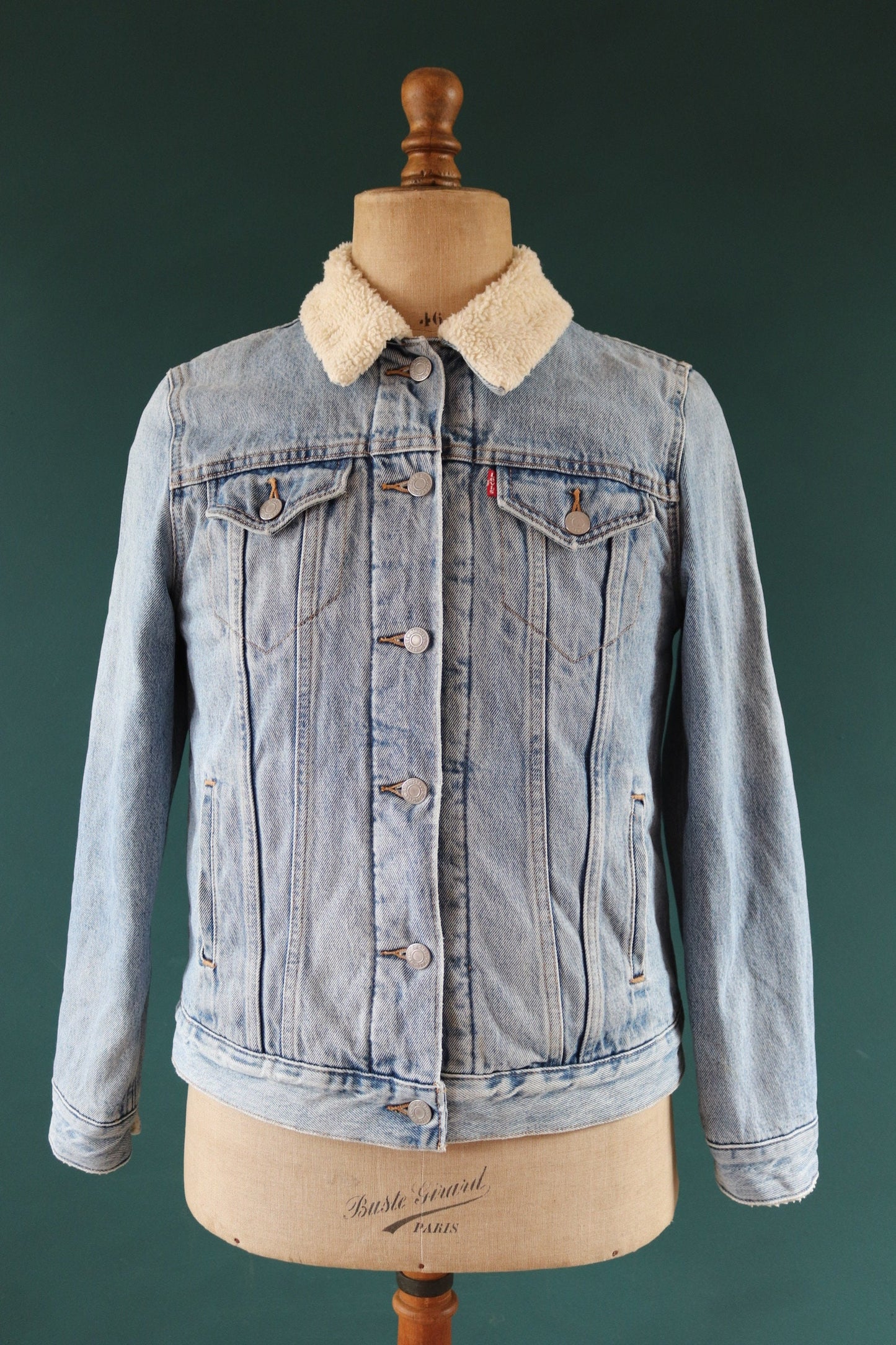Vintage Levis Levi Strauss shearling sherpa lined mid blue denim trucker jacket red tab small e 38" chest workwear
