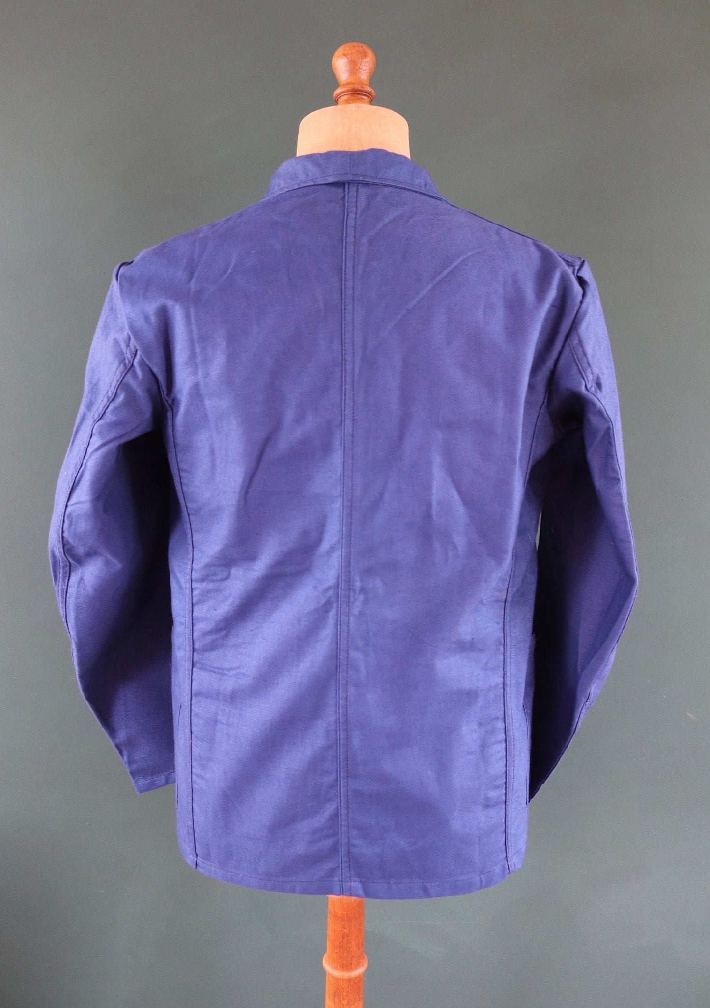 Vintage WW2 workwear jacket 1940s deadstock Swedish military hospital indigo blue cotton twill work chore 41” chest