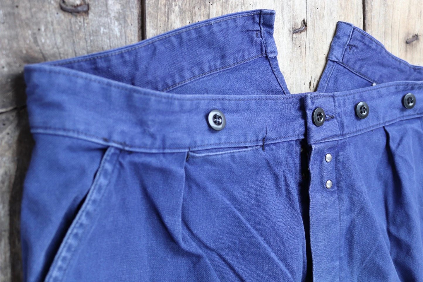 Vintage French workwear trousers pants 1940s 1950s indigo cotton twill work chore 38” x 29” buckle back fishtail
