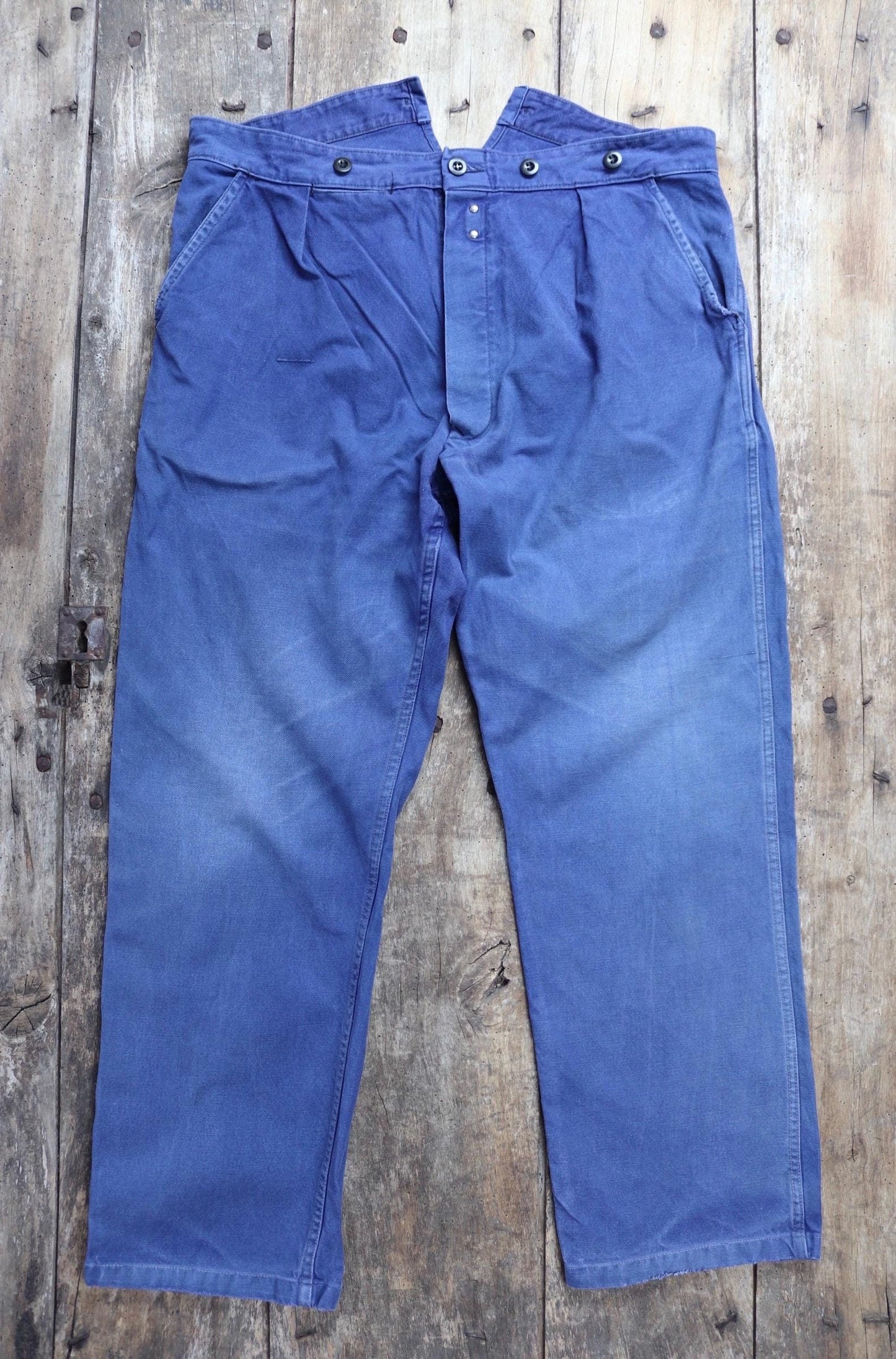 Vintage French workwear trousers pants 1940s 1950s indigo cotton twill work chore 38” x 29” buckle back fishtail