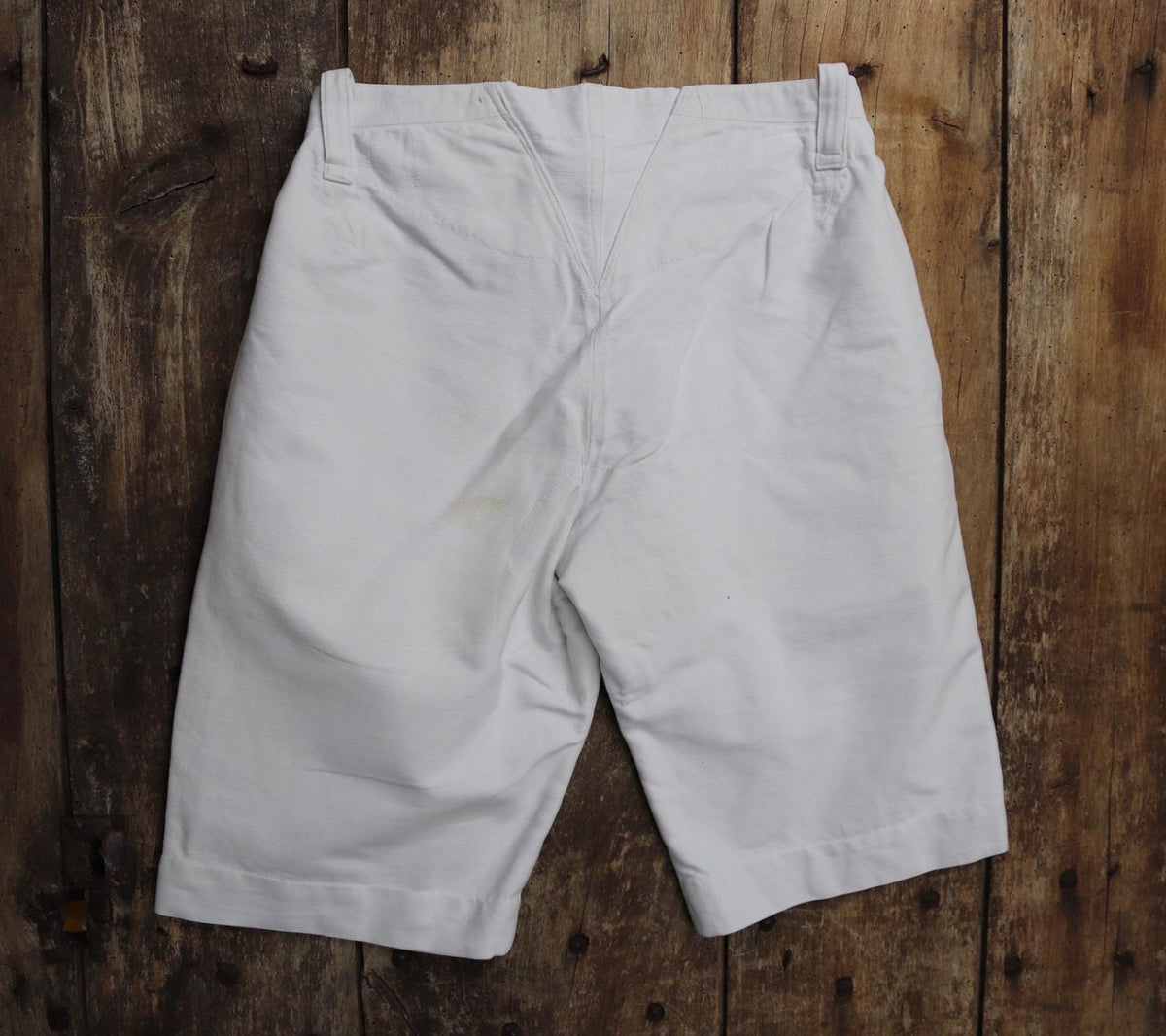 Antique Belle Jardiniere - vintage French shorts - 1910s white cotton workwear - 28” x 11”