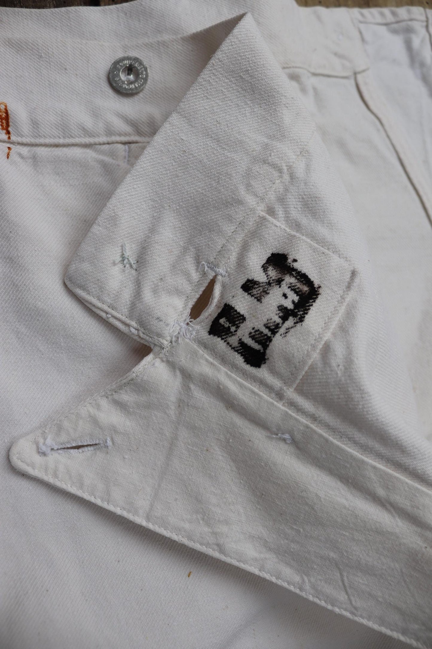 Vintage French buckle back trousers workwear 1940s 1950s deadstock military hospital ecru work chore 41” x 33”