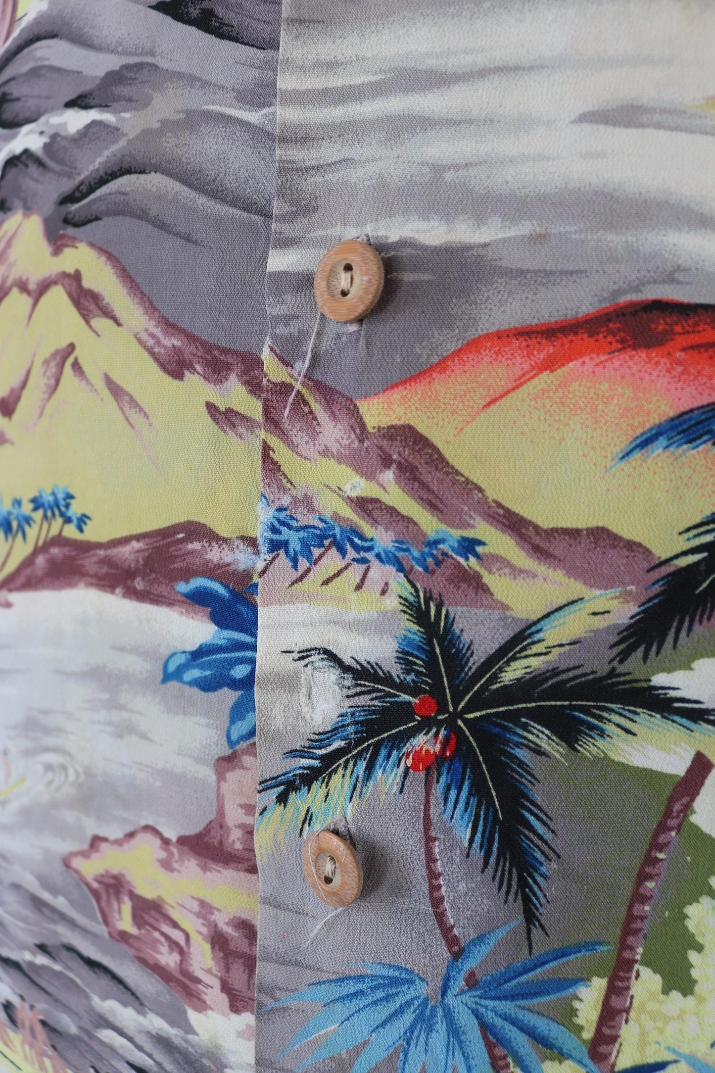 Vintage 1950s 50s Pali Eugene Savage King Kamehameha volcano print rayon Hawaiian tiki shirt Aloha Universal World 46” chest
