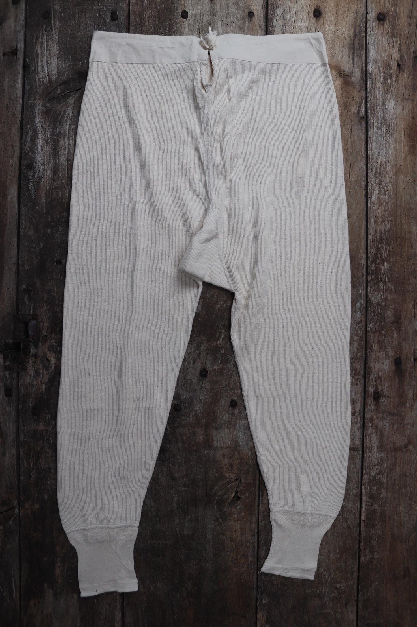 Vintage 1940s WW2 underwear - unworn long johns - Swedish army military - ecru white fleck ribbed cotton - thermal loungewear - 34" x 26"