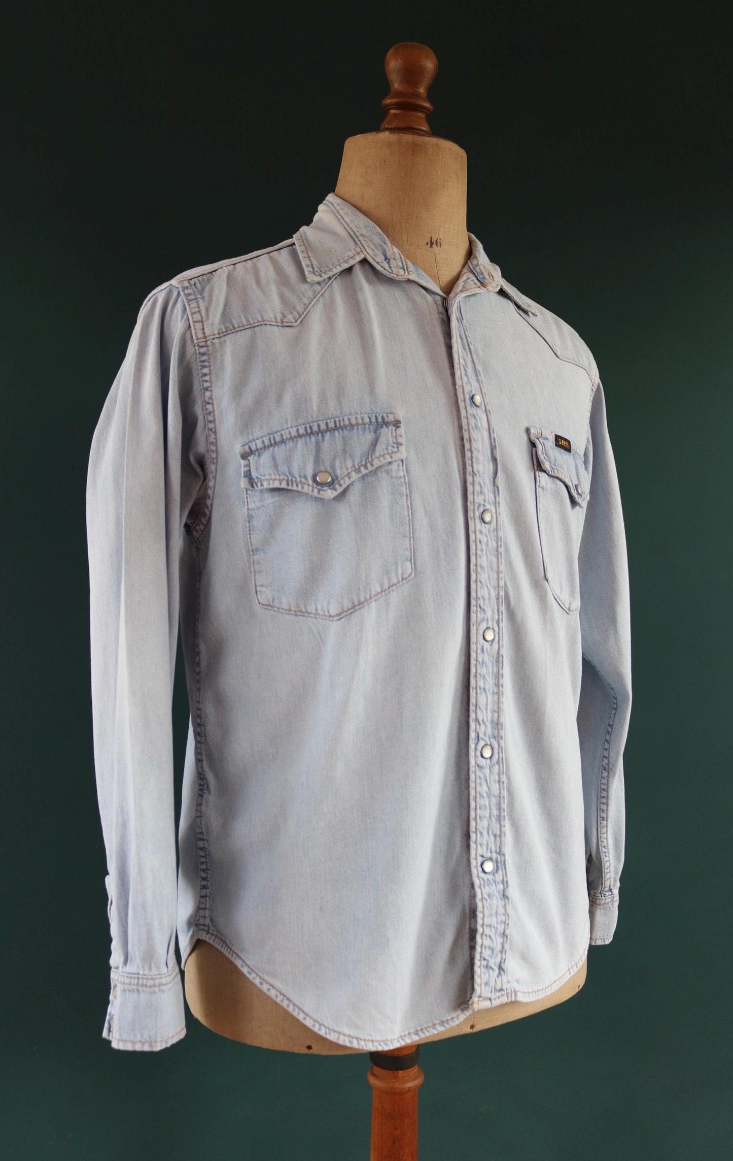 Vintage Lee pale blue chambray denim shirt cowboy western 42" chest pearl snap