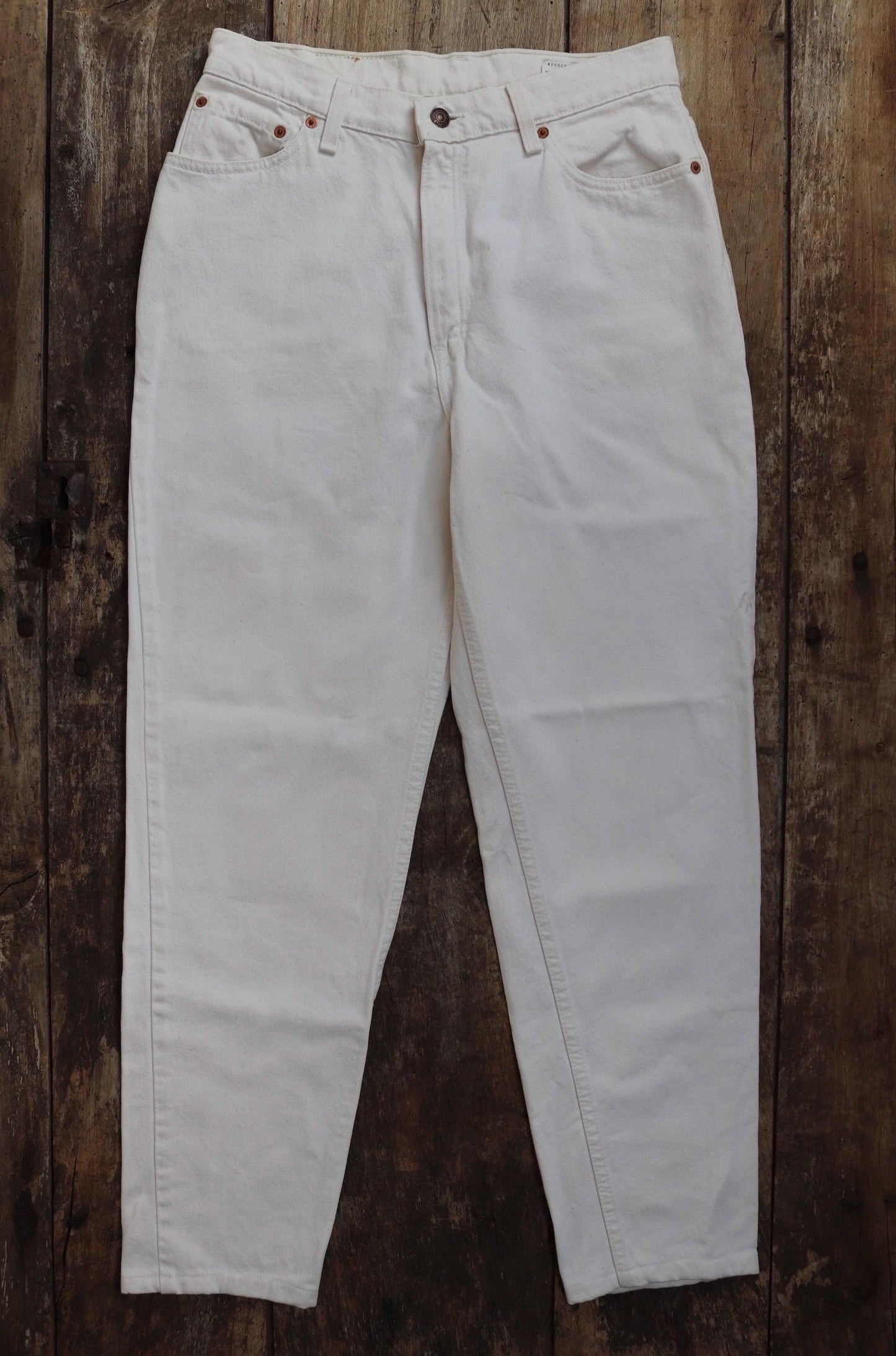 Vintage 1990s 90s Levis 512 Levi Strauss off white red tab small e denim barrel leg mom jeans button fly 30” x 29” mod made in USA