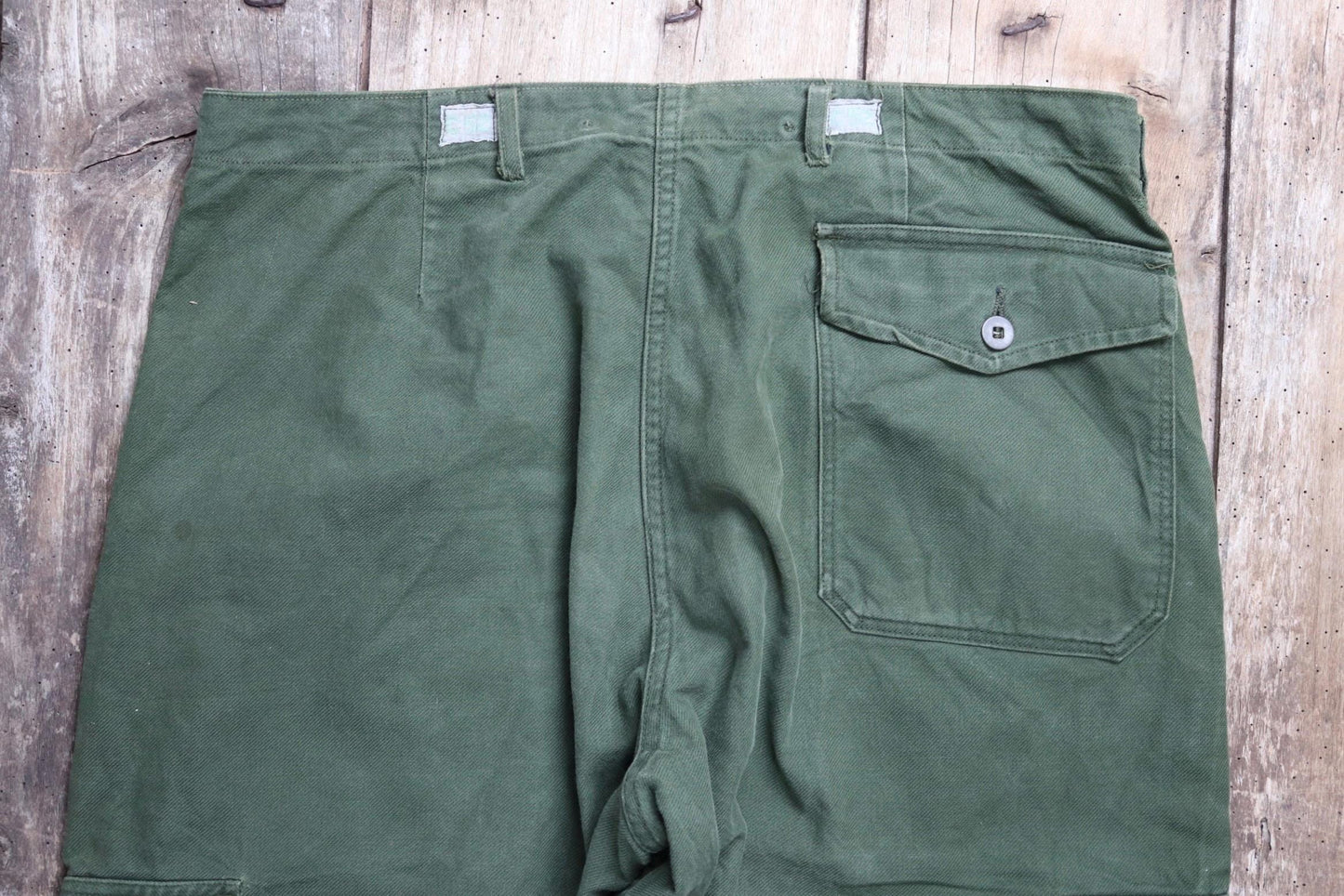 Vintage 1980s 80s Swedish air force military green cotton twill utility cargo trousers pants workwear work chore 36” x 30”