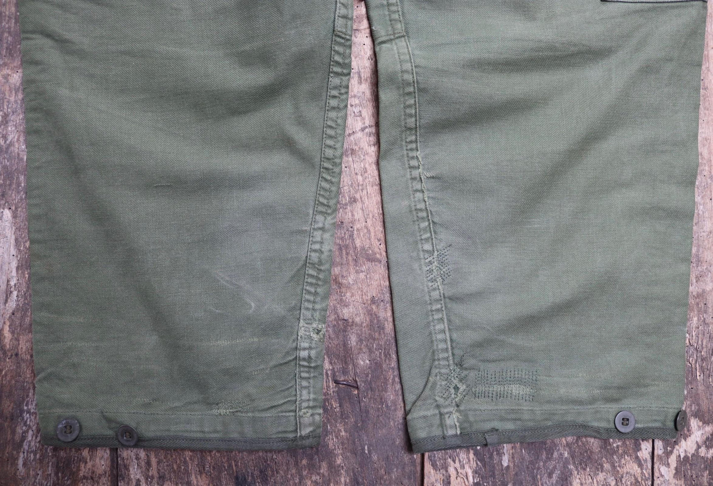 Vintage 1980s 80s Swedish air force military green cotton twill utility cargo trousers pants workwear work chore 32” x 30”