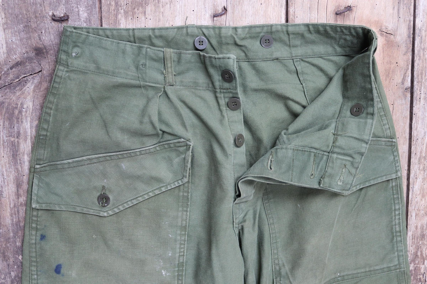 Vintage 1980s 80s Swedish air force military green cotton twill utility cargo trousers pants workwear work chore 32” x 30”