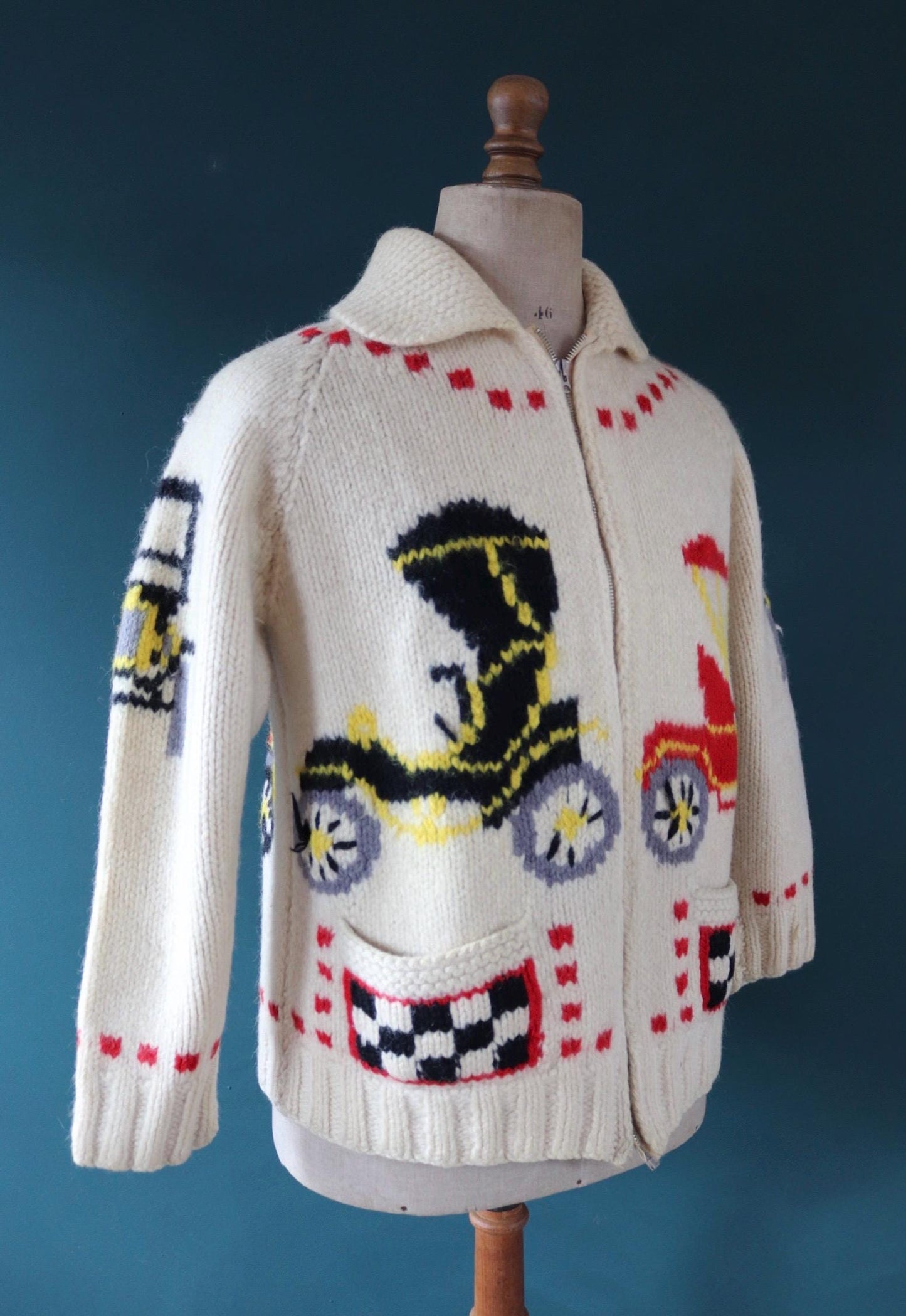 Vintage 1960s 60s hand knitted cream black red thick wool cowichan sweater cardigan jumper knit zipper shawl collar 45” chest veteran car