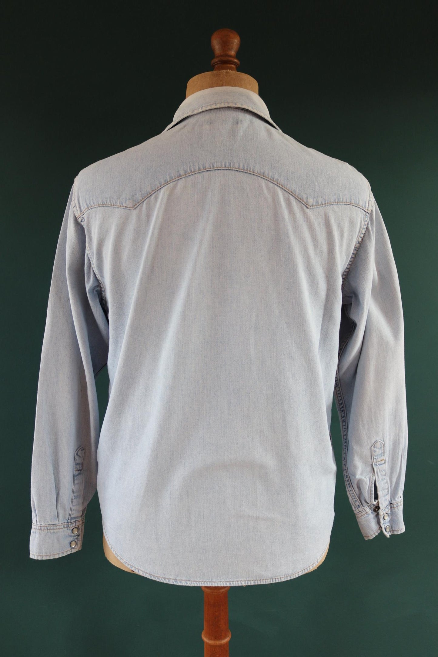 Vintage Lee pale blue chambray denim shirt cowboy western 42" chest pearl snap