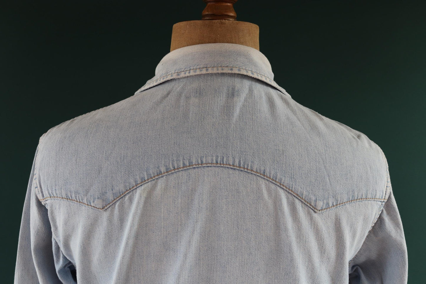 Vintage Lee pale blue chambray denim shirt cowboy western 42" chest pearl snap