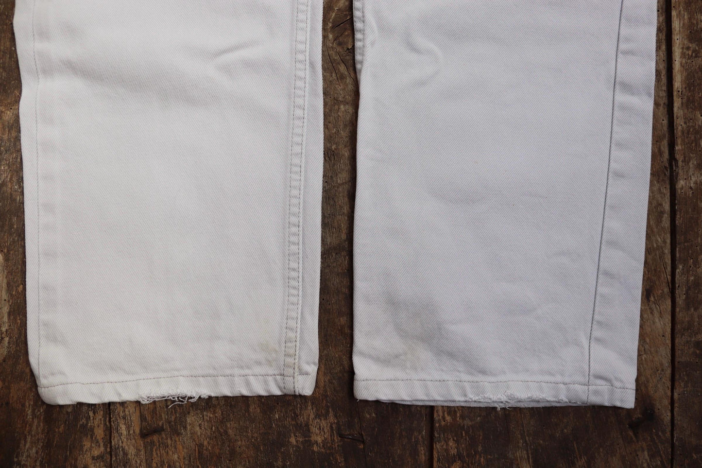Vintage 1990s 90s Levis 517 Levi Strauss off white grey red tab small e denim jeans button fly 31” x 28” mod