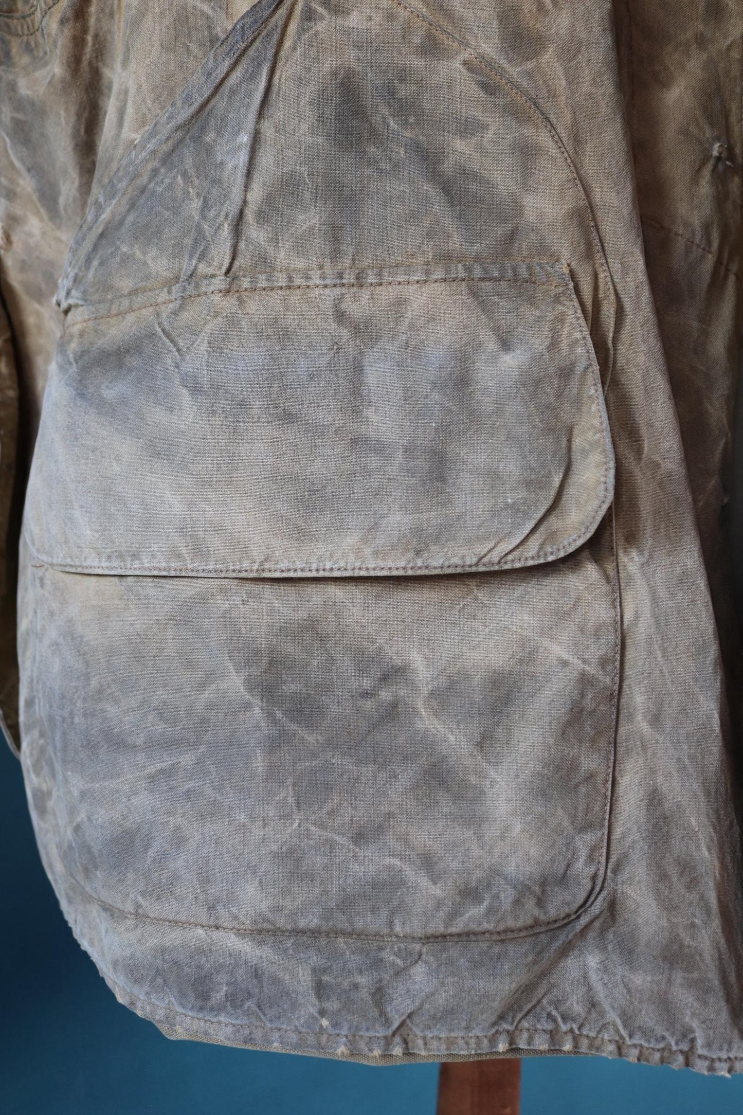 Vintage 1930s 30s 1940s 40s tin cloth duck cotton canvas hunting shooting jacket 47” chest Drybak American workwear work chore distressed