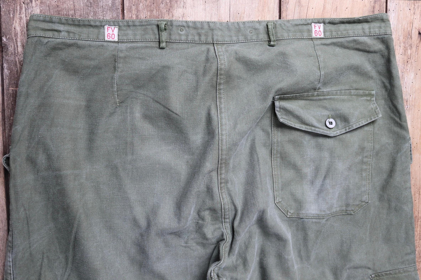 Vintage 1980s 80s Swedish air force military green cotton twill utility cargo trousers pants workwear work chore 45” x 33”