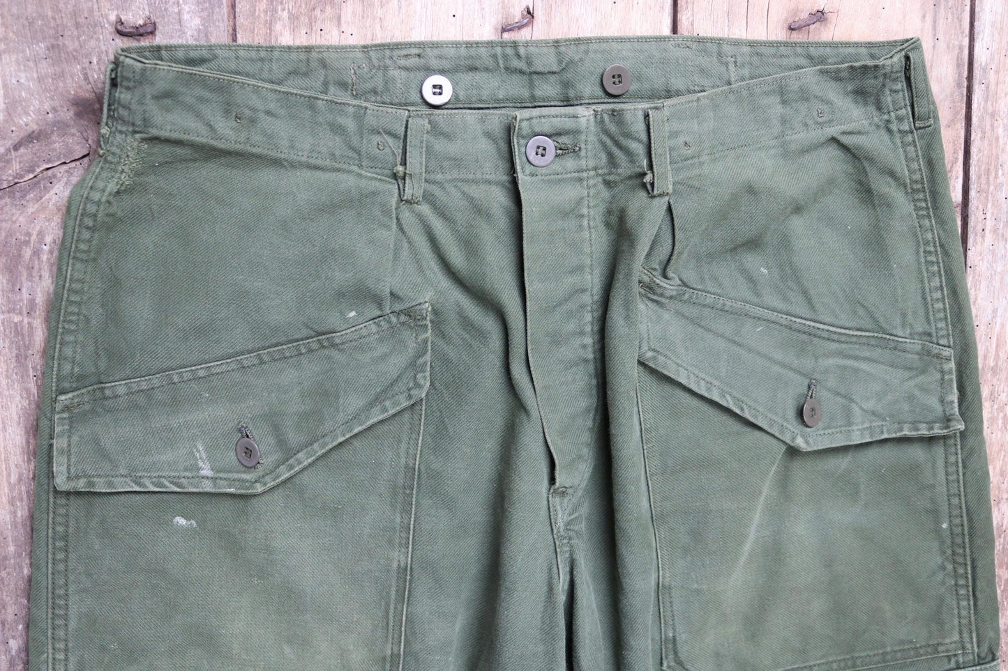 Vintage 1980s 80s Swedish air force military green cotton twill utility cargo trousers pants workwear work chore 36” x 30”