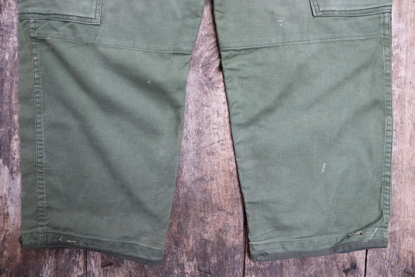 Vintage 1980s 80s Swedish air force military green cotton twill utility cargo trousers pants workwear work chore 32” x 30”