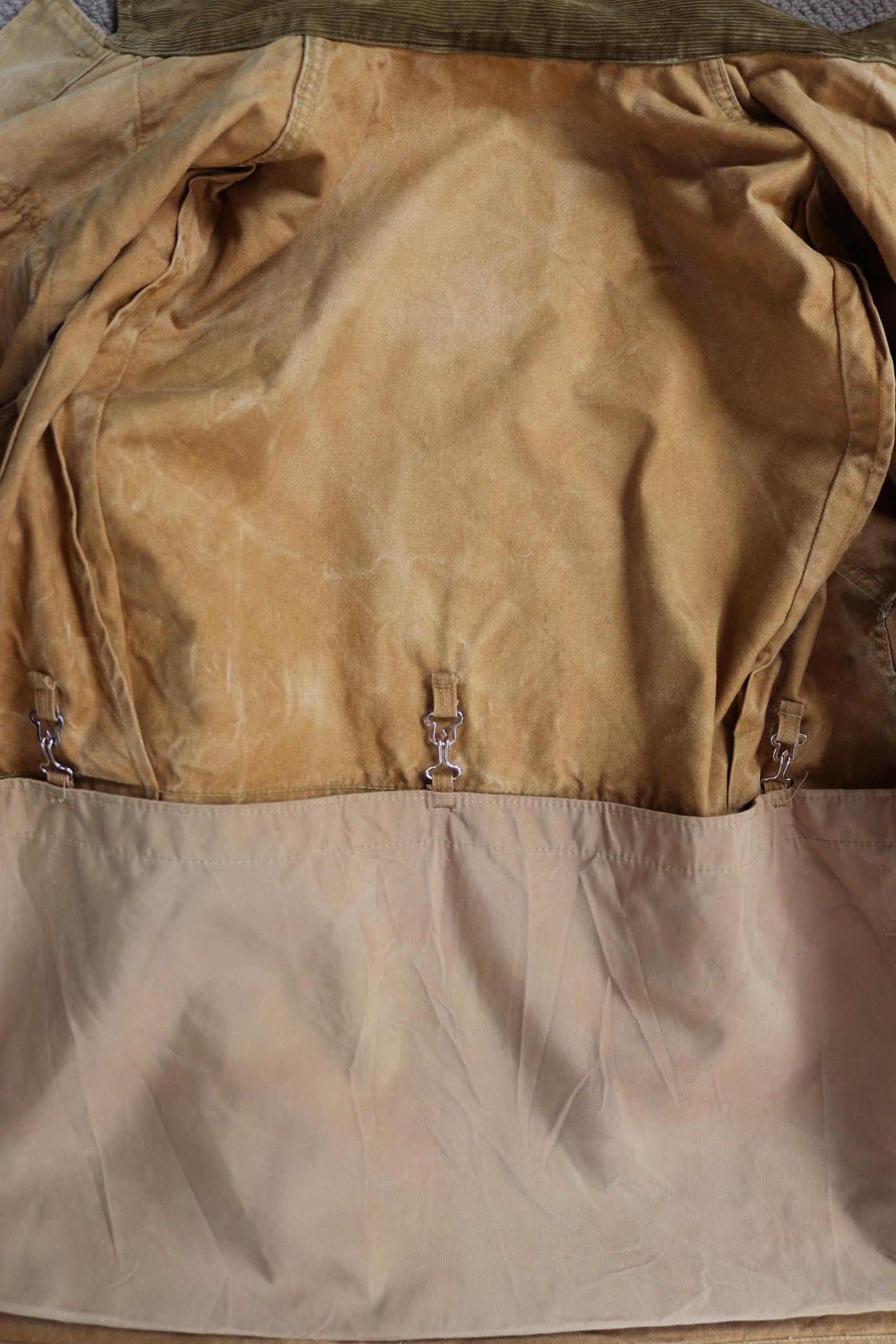 Vintage 1960s 60s tin cloth duck cotton canvas hunting shooting jacket 52” chest American workwear work chore