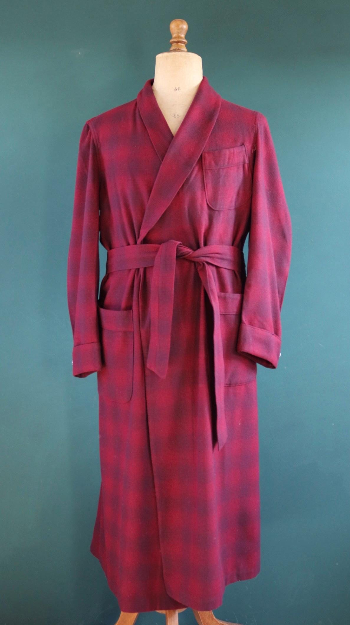 Vintage 1930s 30s 1940s 40s Pendleton red burgundy maroon tartan shadow plaid wool dressing gown robe belted made in USA smoking jacket 50”