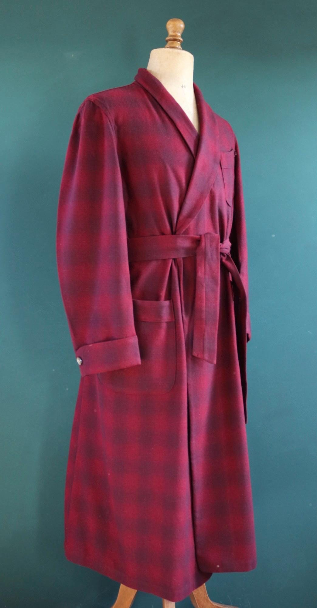 Vintage 1930s 30s 1940s 40s Pendleton red burgundy maroon tartan shadow plaid wool dressing gown robe belted made in USA smoking jacket 50”