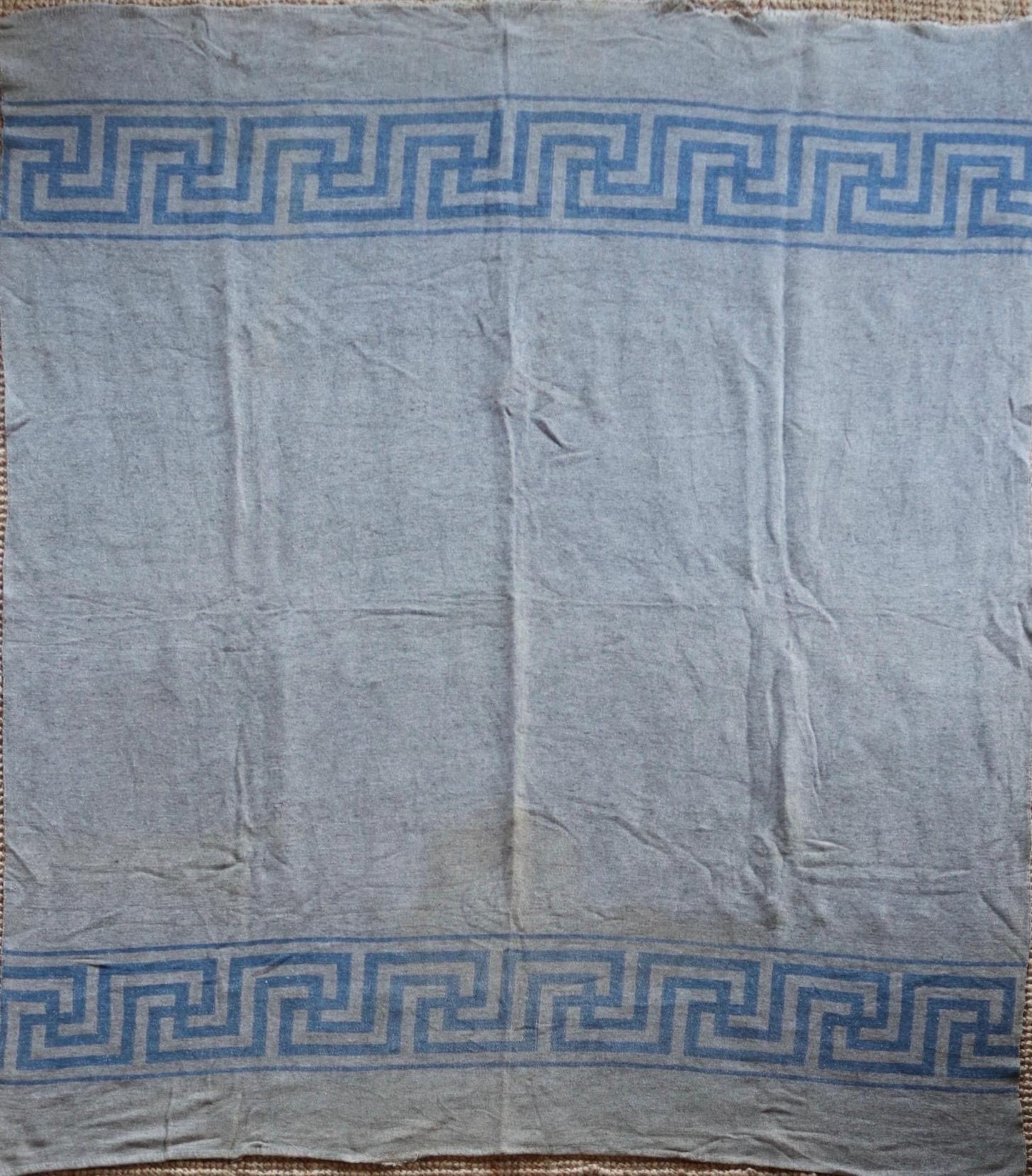Vintage Whirling Log blanket rug 1930s 1940s grey blue South Western woven picnic camping sofa wall hanging 64" x 74" car van