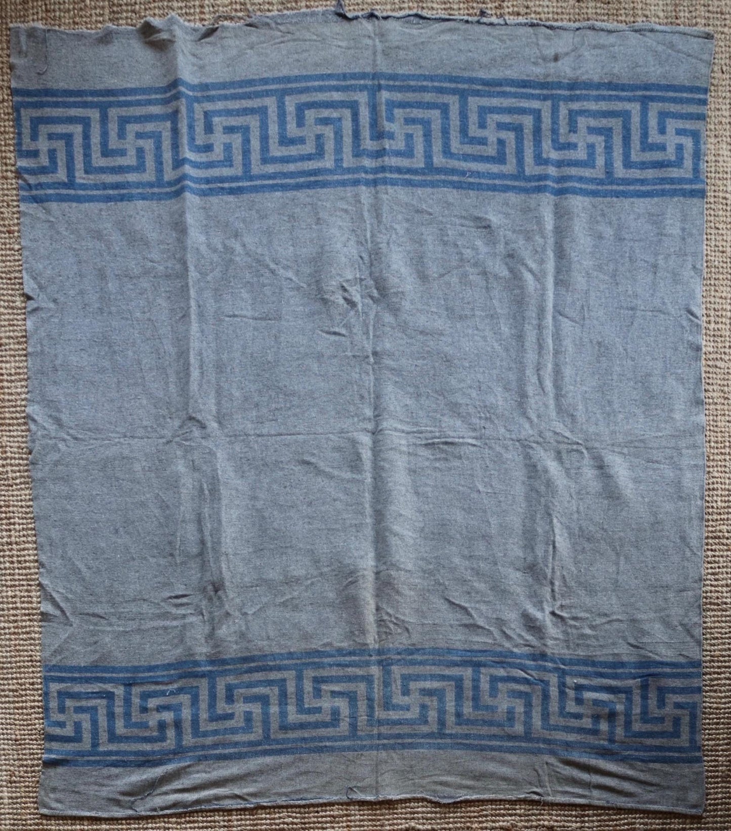 Vintage Whirling Log blanket rug 1930s 1940s grey blue South Western woven picnic camping sofa wall hanging 64" x 74" car van
