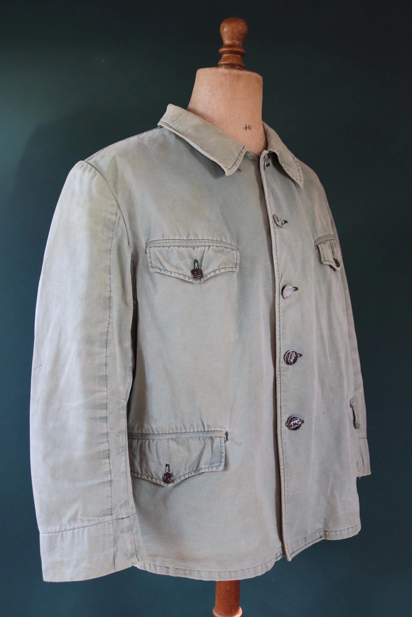 Vintage French workwear jacket - 1950s cotton canvas hunting - venery scene buttons - 50” chest