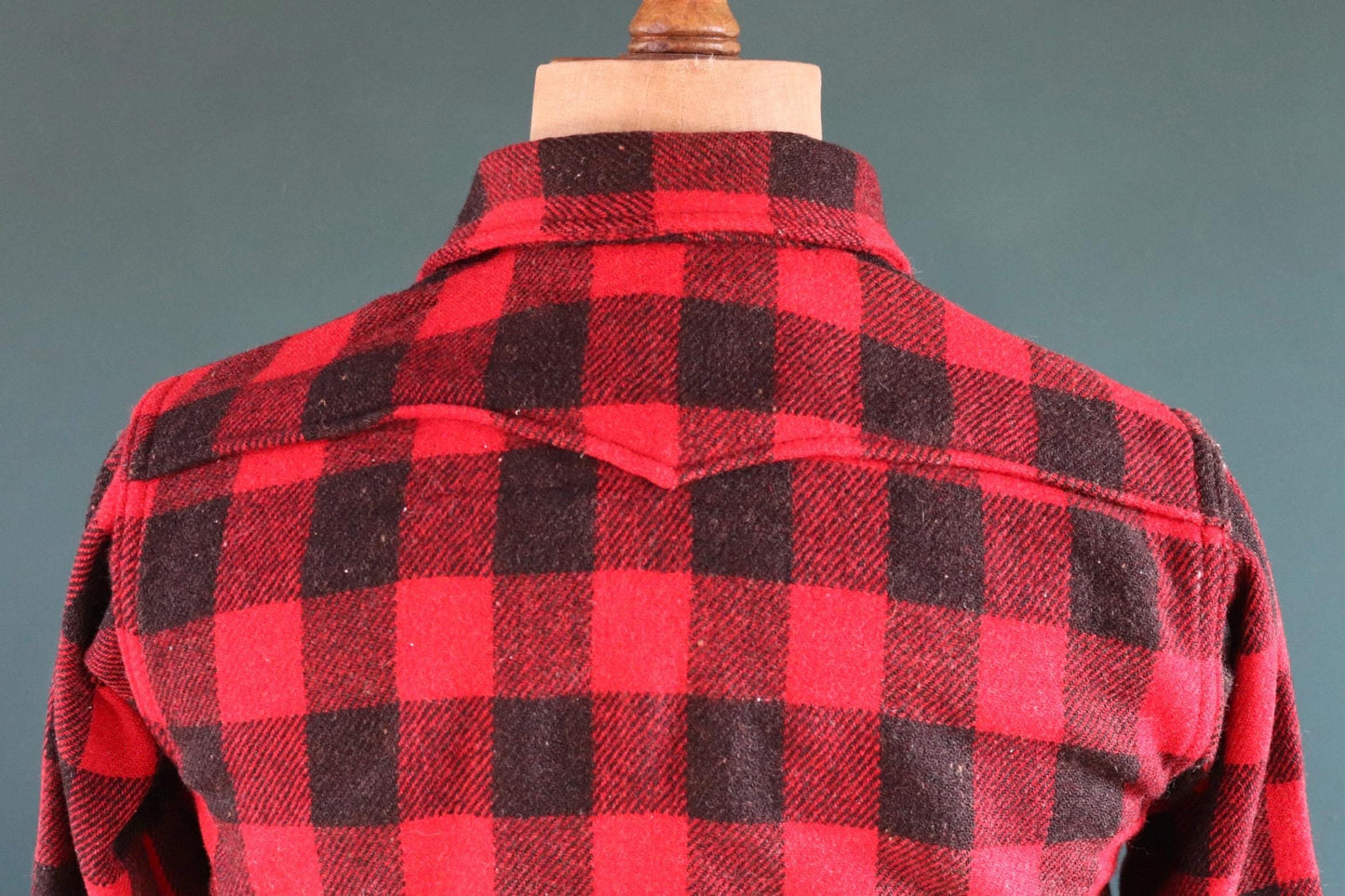 Vintage 1960s 60s red black buffalo plaid thick wool shirt Soo Wool 39” chest hunting camping workwear hunting logger