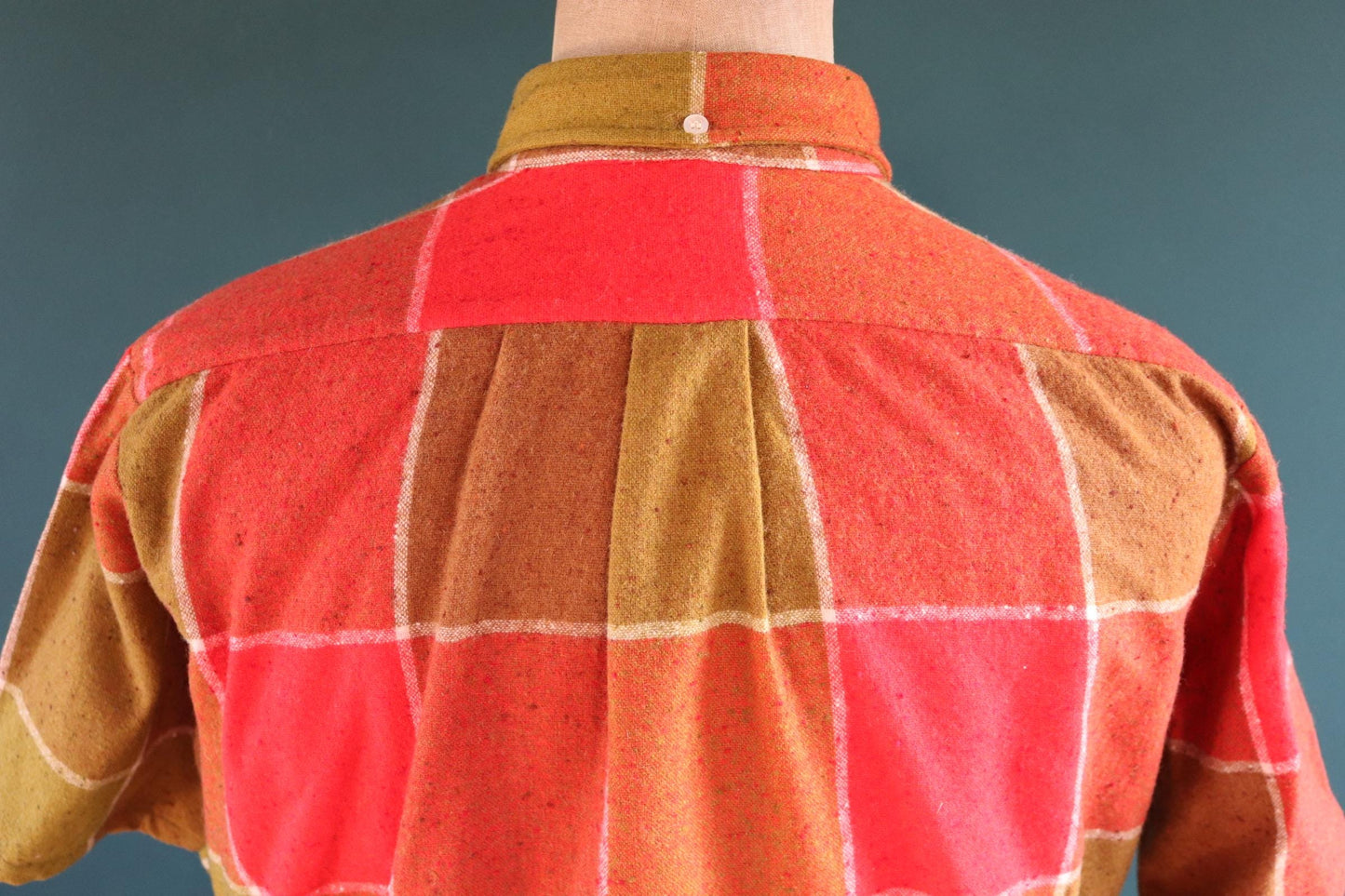Vintage 1970s 70s Kennington California nubby windowpane checked short sleeve button down collar shirt mustard red 47" chest Ivy style