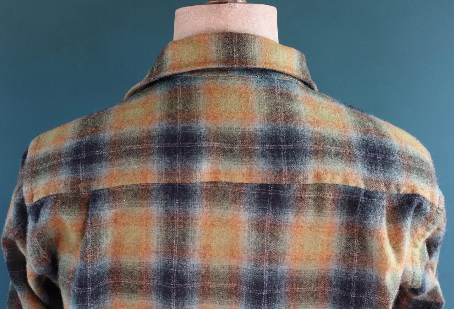 Vintage 1960s 60s 1970s 70s green blue black shadow plaid wool shirt Penneys Towncraft 45” chest loop collar