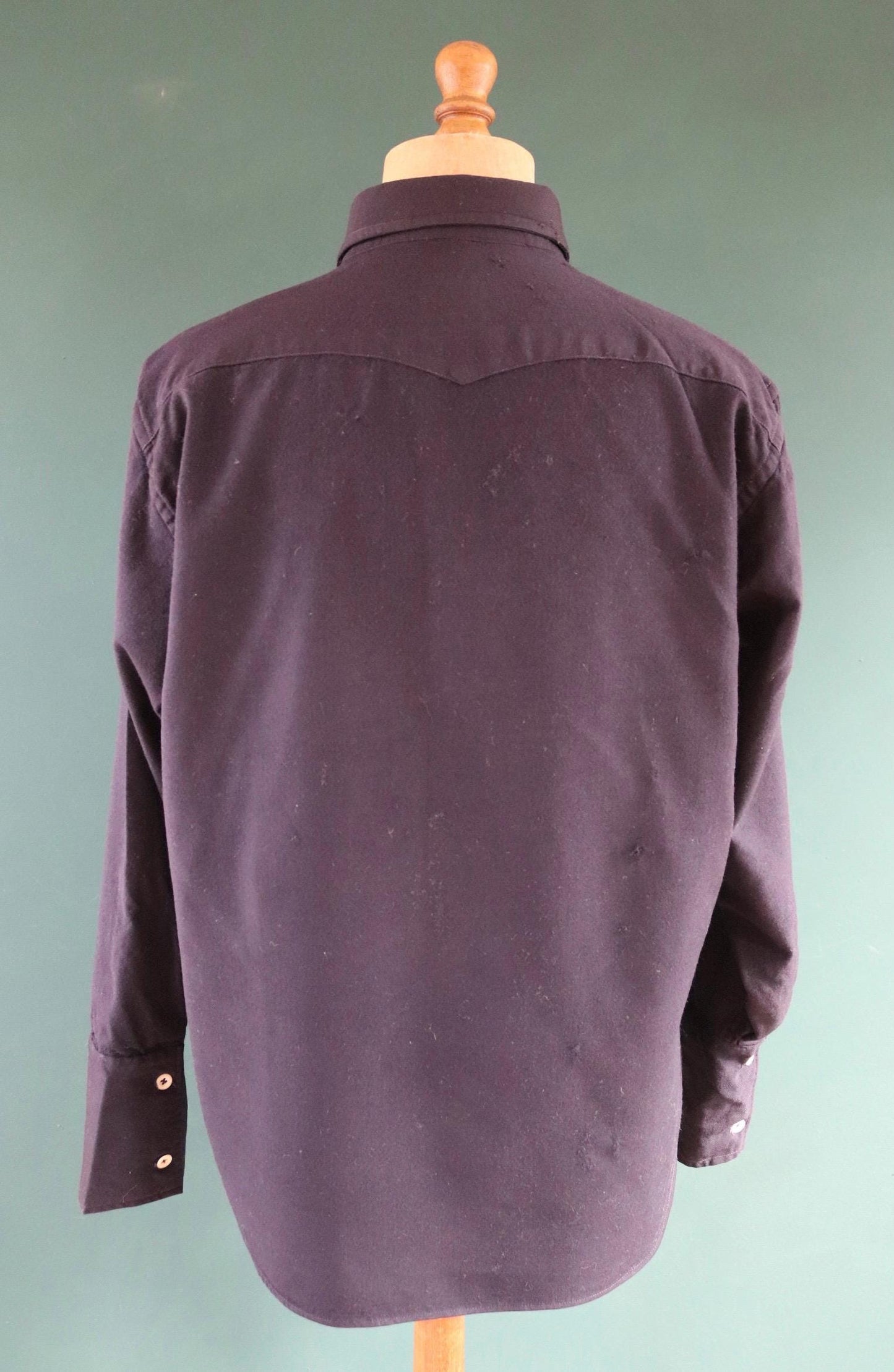 Vintage 1960s 60s Duke’s of Houston Texas plain navy blue wool gabardine Western cowboy shirt 50" chest rockabilly country