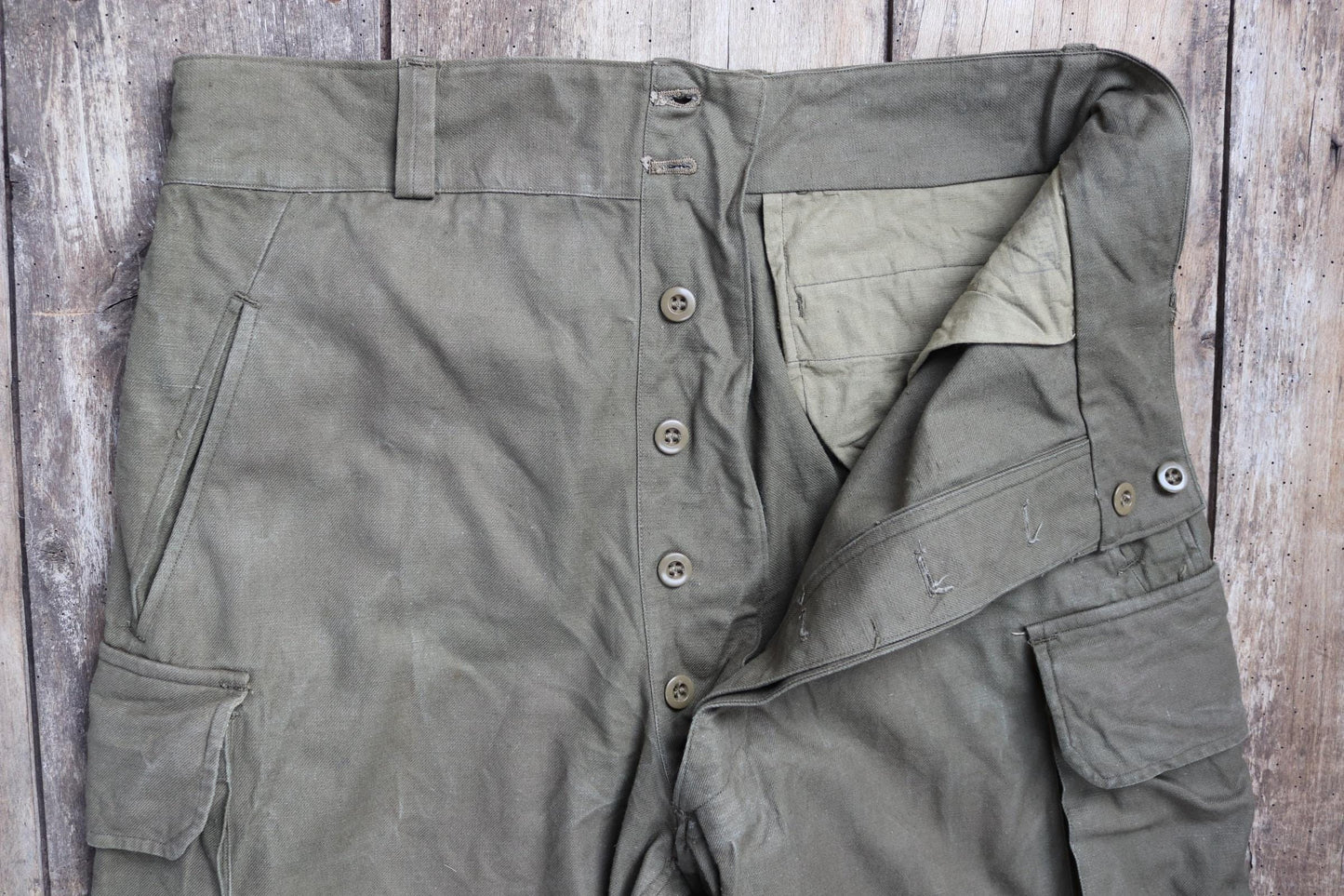 Vintage French military workwear trousers - 1940s 50s cargo pants - M47 - khaki green cotton armyoveralls - 37” x 31”