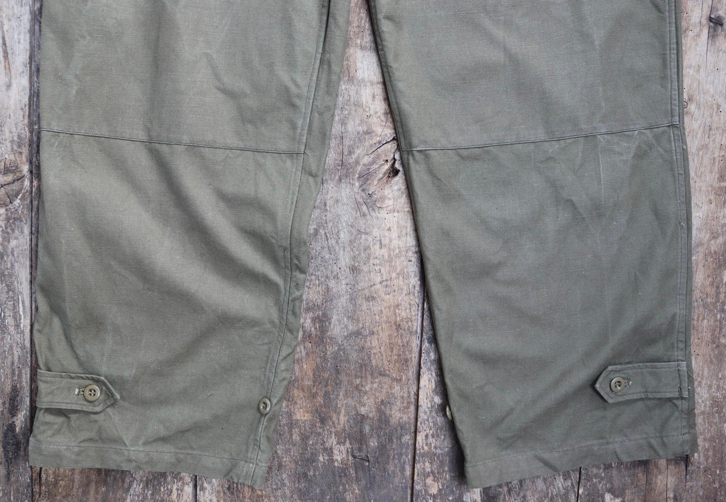 Vintage French workwear trousers cargo pants M47 M-47 khaki green 1940s 1950s cotton overalls army military 37” x 31” work chore