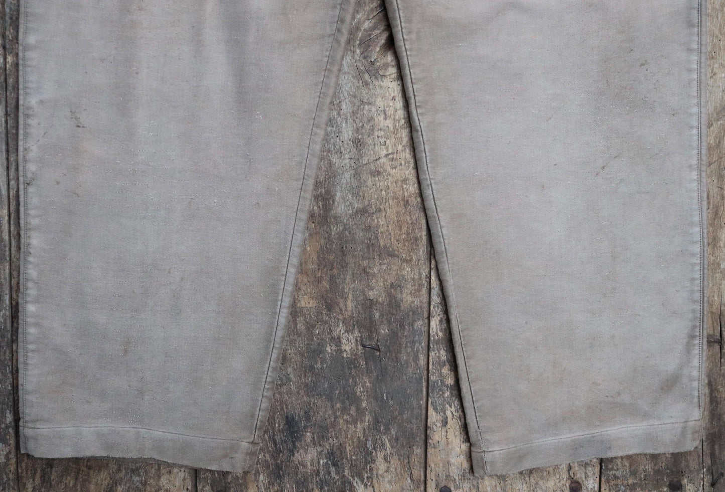 Vintage French workwear overalls dungarees 1950s moleskin brown work chore patched repaired darned 42” x 30”