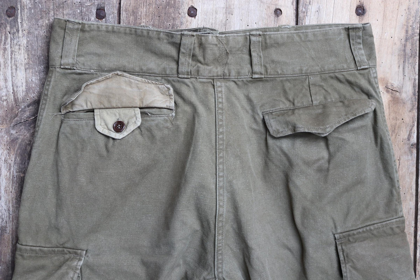 Vintage French workwear trousers cargo pants M47 M-47 French khaki green cotton overalls army military 35” x 29” 1940s 1950s work chore