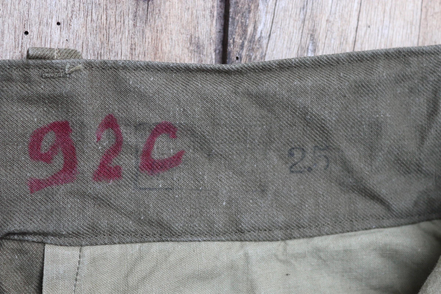 Vintage French workwear trousers cargo pants M47 M-47 khaki green cotton overalls army military 35” x 27” 1940s 1950s work chore