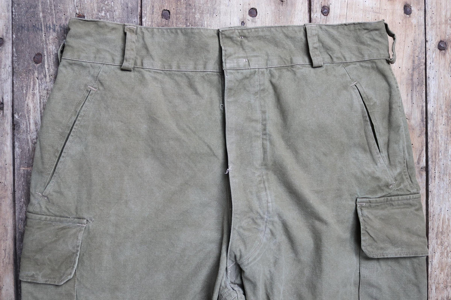 Vintage French workwear trousers cargo pants 1940s 1950s M47 M-47 khaki green cotton overalls army military 37” x 29” work chore