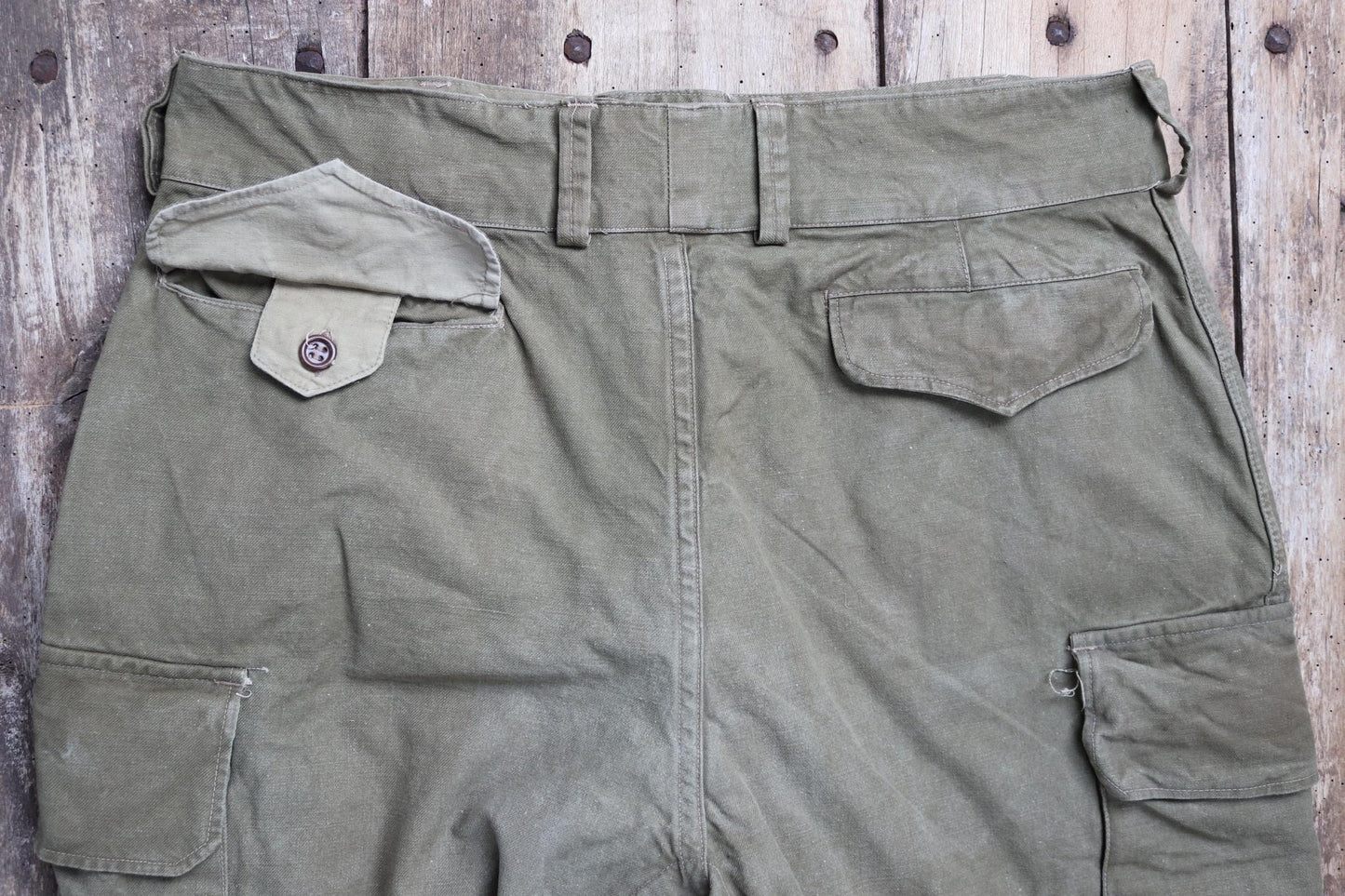 Vintage French workwear trousers cargo pants 1940s 1950s M47 M-47 khaki green cotton overalls army military 37” x 29” work chore
