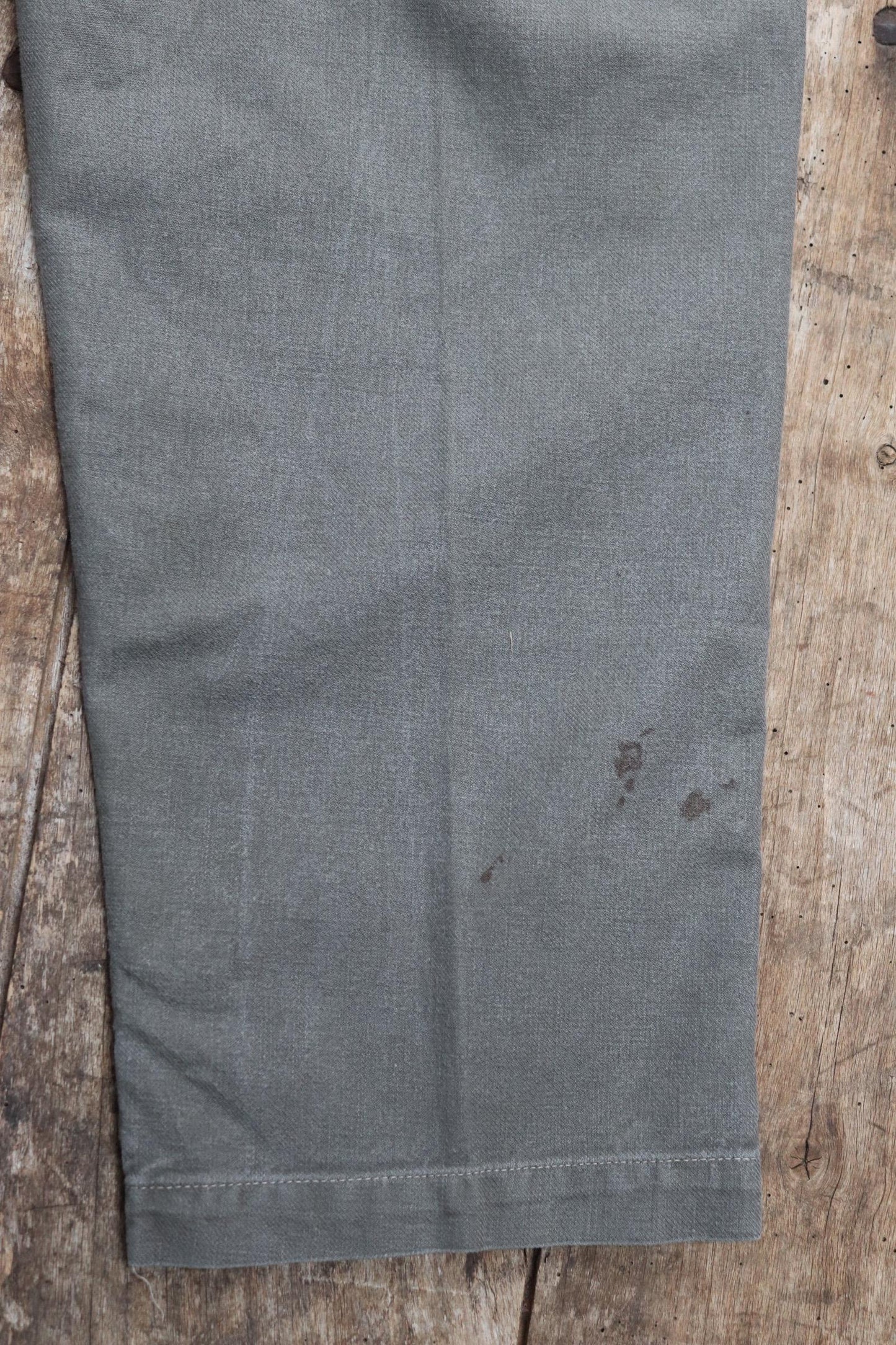 Vintage cargo pants trousers 1940s 1950s Swedish military women’s cotton twill utility field workwear work chore 26” 28” x 28”