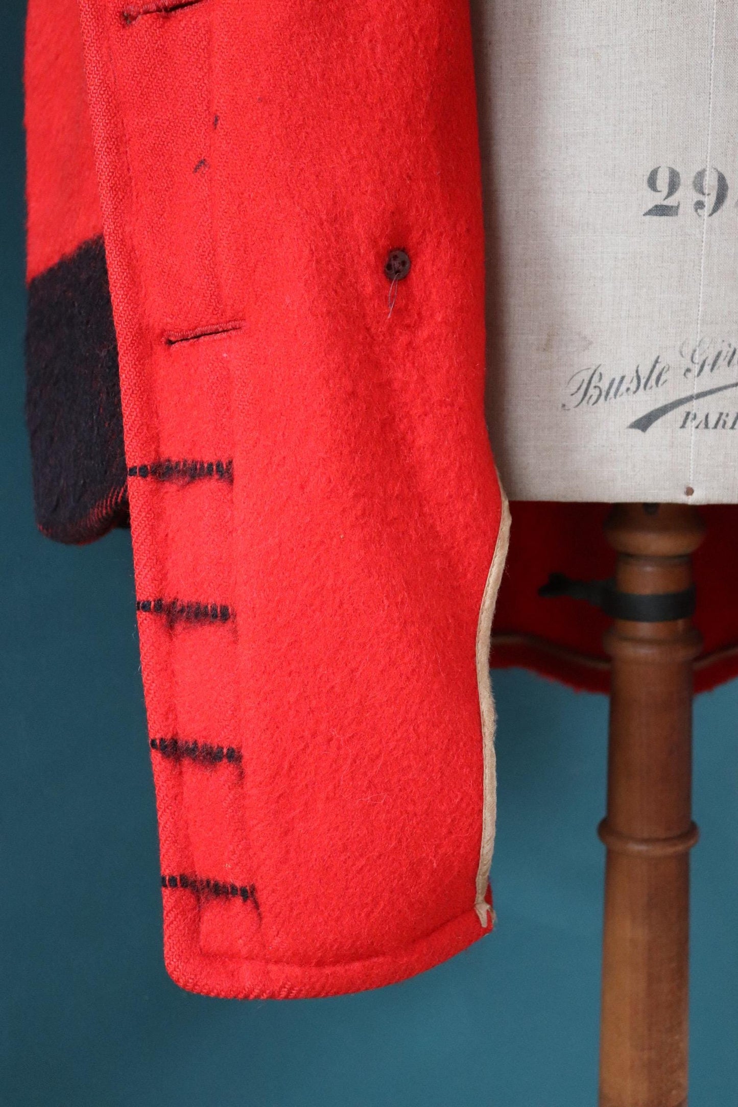 Vintage 1940s 40s 1950s 50s Hudsons Bay red black stripe wool winter mackinaw coat jacket belted double breasted Canada 48" 4 point blanket