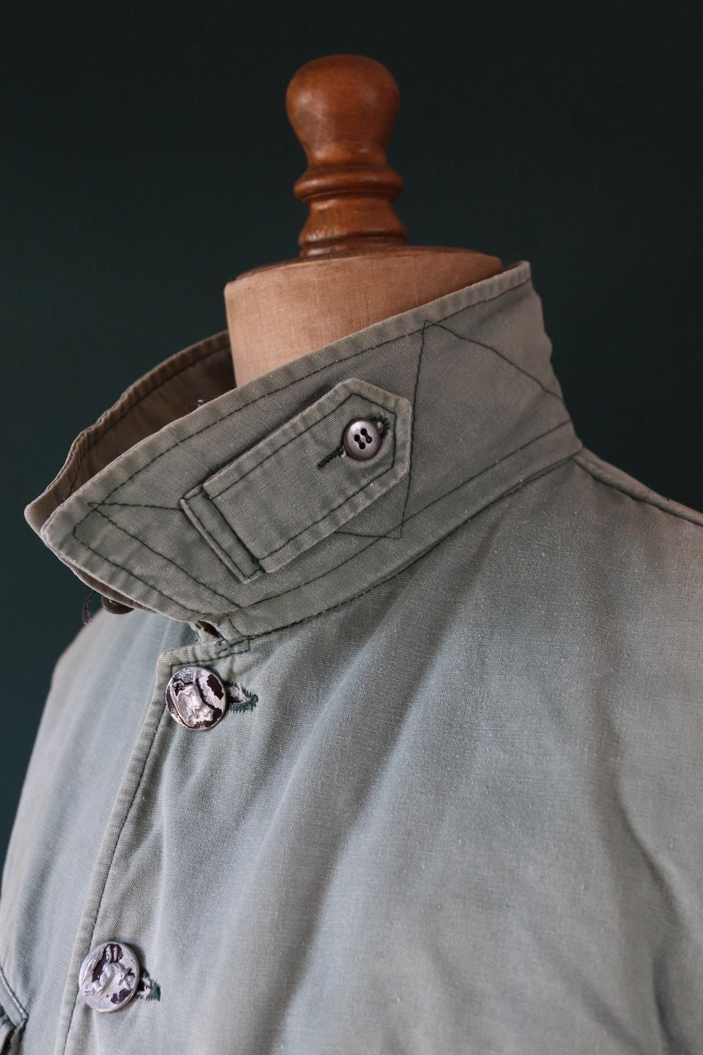 Vintage French workwear jacket - 1950s cotton canvas hunting - venery scene buttons - 50” chest